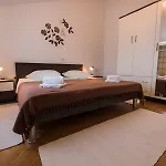 아파트 With Parking Space Palit, Rab - 24376 라브