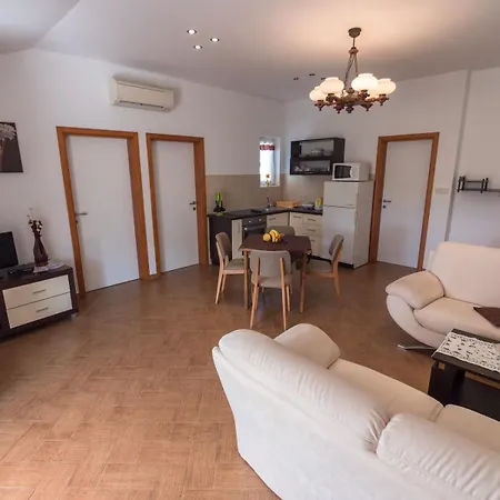 With Parking Space Palit, Rab - 24376 ראב