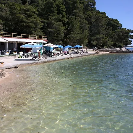 Appartamento With Parking Space Palit, Rab - 24376 Rab Town