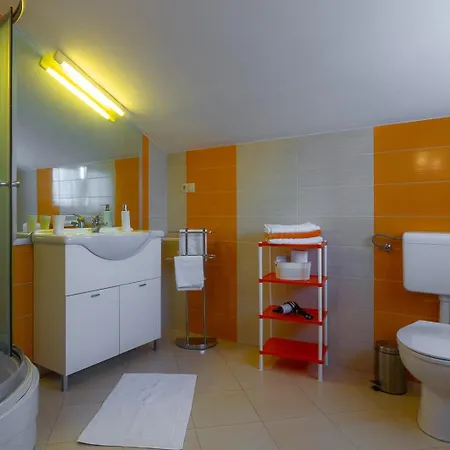 Appartamento With Parking Space Palit, Rab - 24376 Rab Town