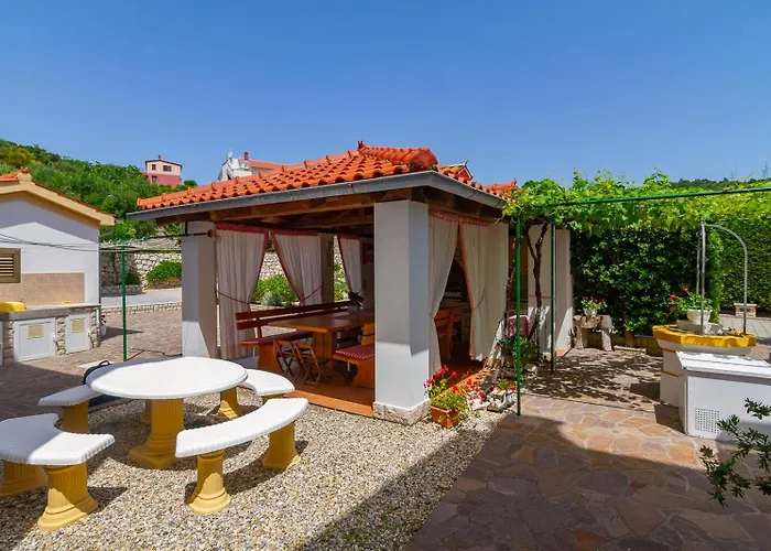 דירה With Parking Space Palit, Rab - 24376 *